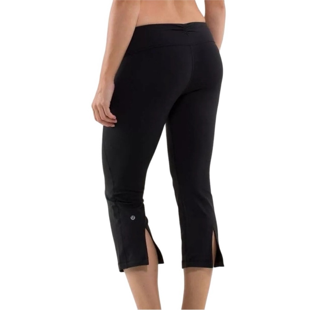 Lululemon Gather & Crow Crop Leggings With Split Calf Hem Capris Black size 8